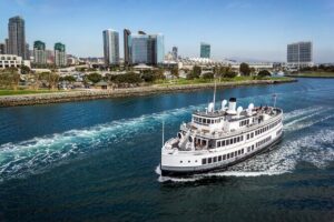 City Cruises San Diego: Scenic 90-Minute Narrated Harbor Tour - The 90 minutes: from the Point Loma tip toward Coronado