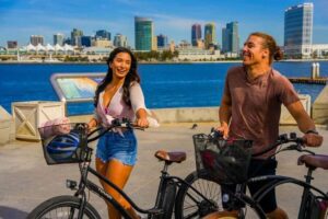 Coronado: Guided Bike Tour - Cruising Coronado on Flat Terrain With a 10-Mile Feel