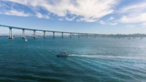 San Diego: Bennington Luxury Pontoon Rental - Price and value for a group of up to 12