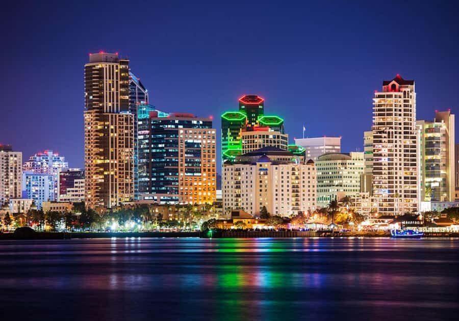 San Diego: Buffet Dinner Cruise with Drinks - Key highlights at a glance